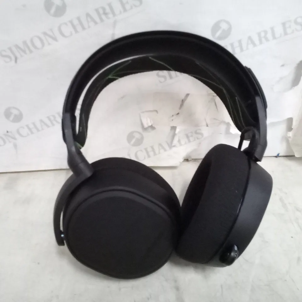 BOXED STEELSERIES ARCTIS 9X WIRELESS DUAL GAMING HEADSET 