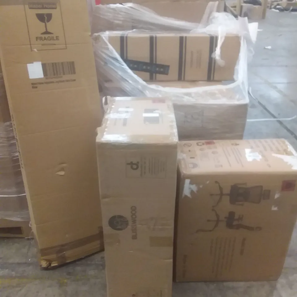 PALLET OF ASSORTED ITEMS INCLUDING GAMING TABLE, OFFICE CHAIR, MAKEUP DESK, IRONING BOARD