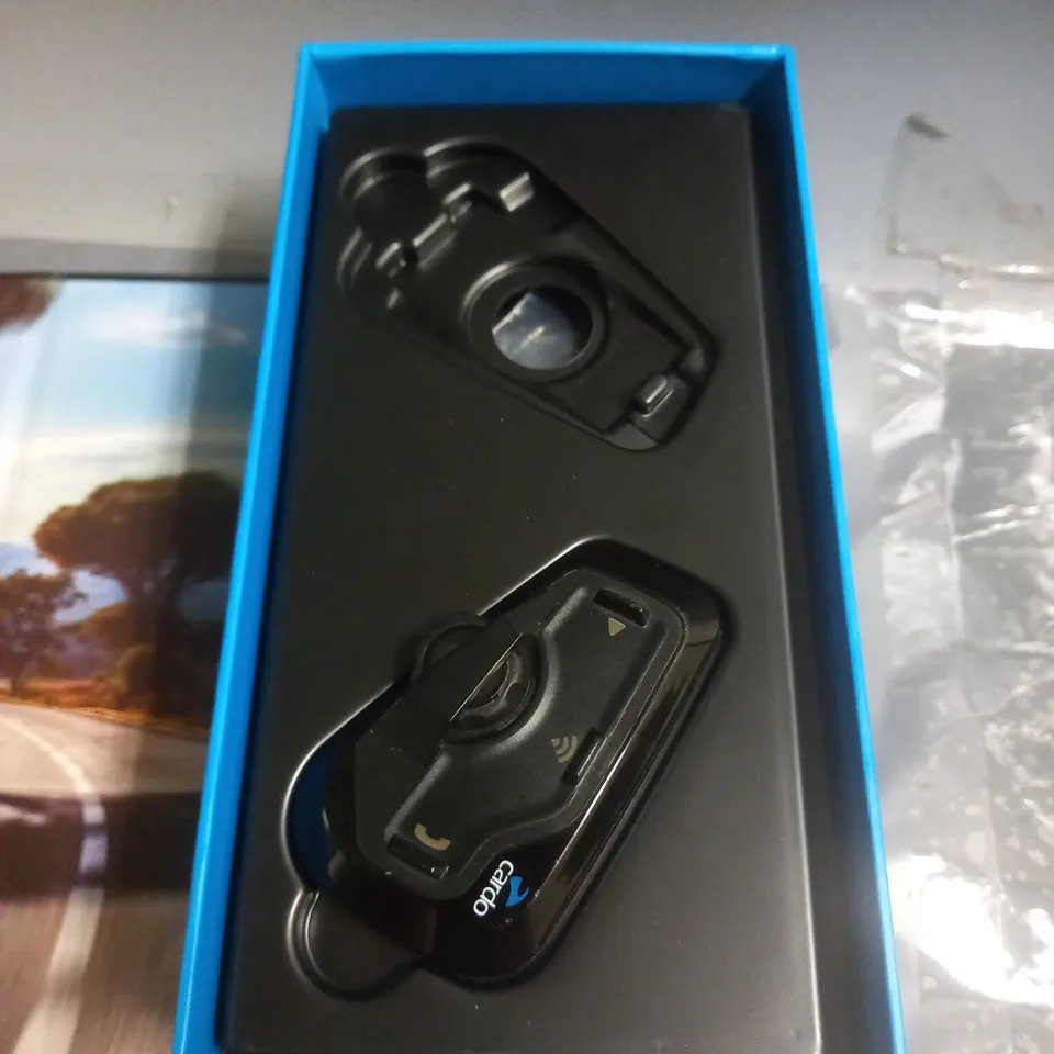 BOXED CARDO FREEDOM 4+ 4-WAY RIDER TO RIDER COMMUNICATION SYSTEM DUO (MISSING ONE)