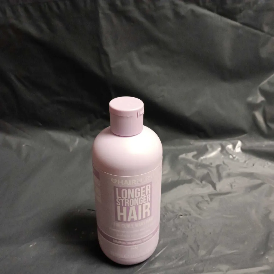 TOTE OF APPROXIMATELY 15 ASSORTED COSMETIC ITEMS TOO INCLUDE SHAMPOO, CONDITIONER AND DR SQUANCH SHAMPOO