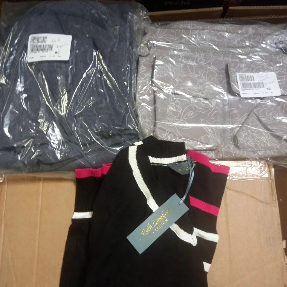 APPROXIMATELY 10 LADIES CLOTHING AND HANDBAG ITEMS. ASSORTED COLOURS, SIZES AND STYLES