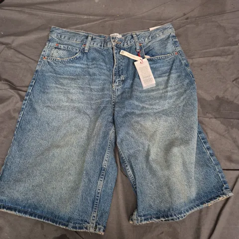 BDG MISSOURI MID RISE RELAXED-FIT DENIM SHORTS β UK 32 (32W) β BLUE
