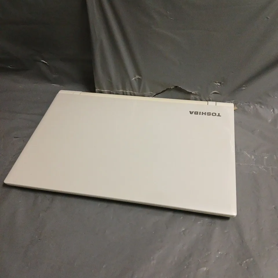 TOSIBA SATELLITE L50-C LAPTOP 