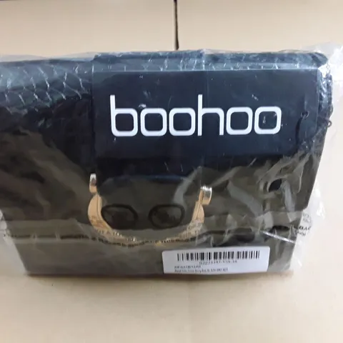 BOOHOO METAL TRIM CROSS BODY BAG