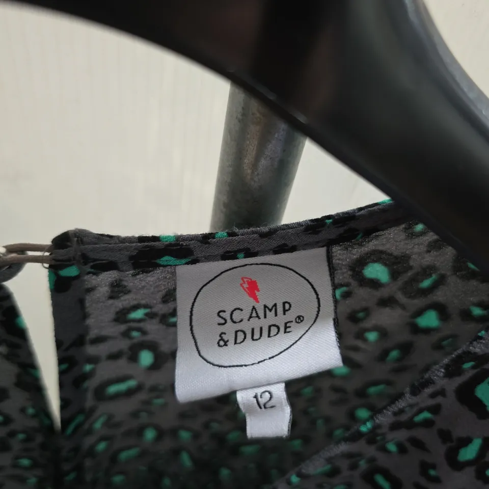 SCAMP & DUDE WOMEN’S DRESS – BLACK WITH TEAL LEOPARD PRINT, UK 12