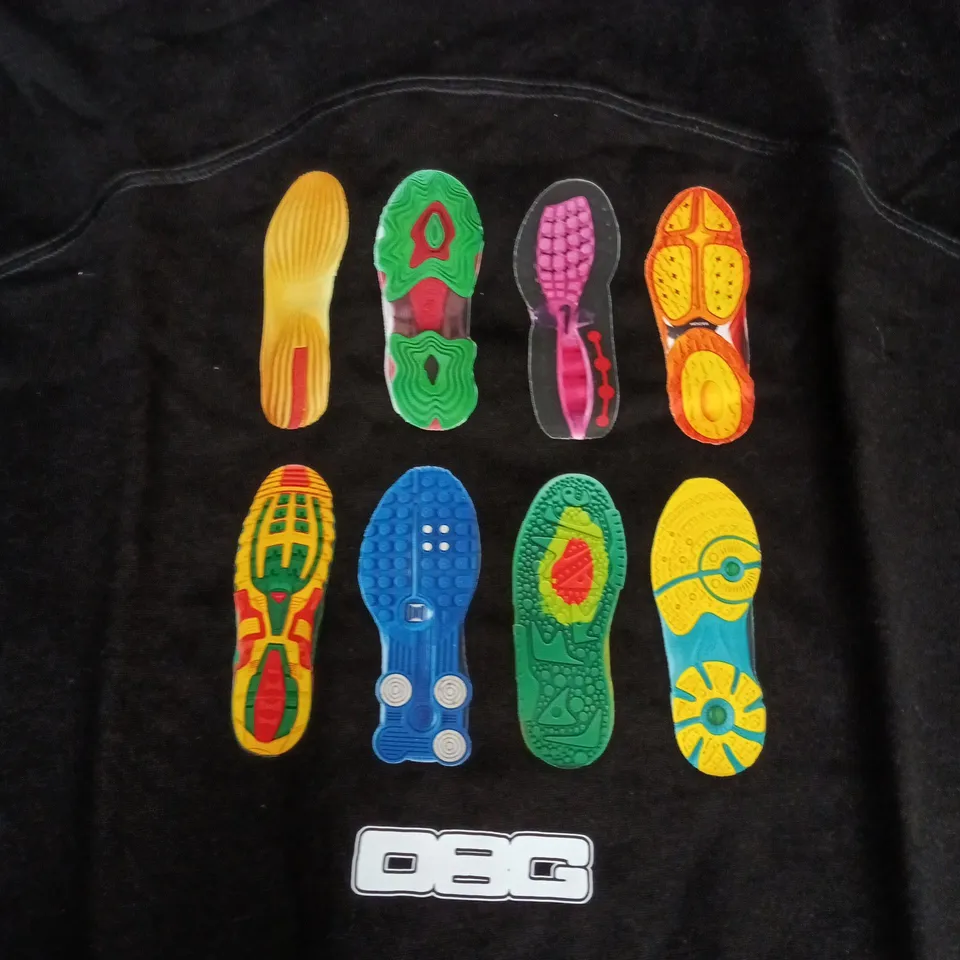 DIRTBAG BLACK T-SHIRT WITH COLOURFUL SOLE PRINT – SIZE L