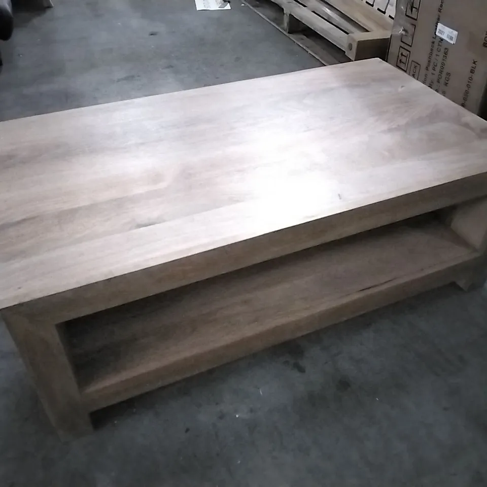 WOOD COFFEE TABLE WITH STORAGE 