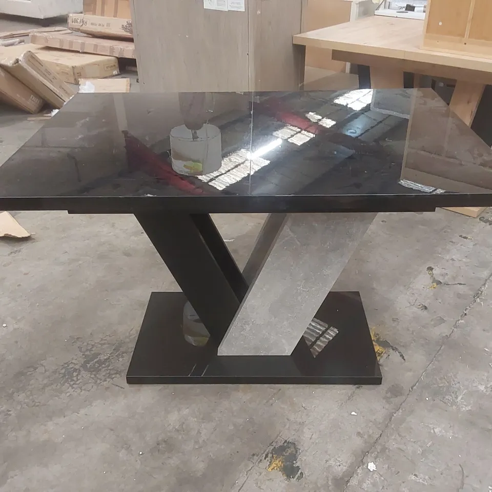EXTENDABLE DINING TABLE DUBAI COLOUR:BLACK GLOSS/GREY