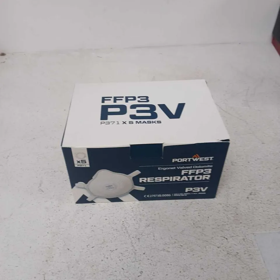 BOX OF APPROXIMATELY 25 ASSORTED ITEMS TO INCLUDE: PORTWEST FFP3 RESPIRATOR