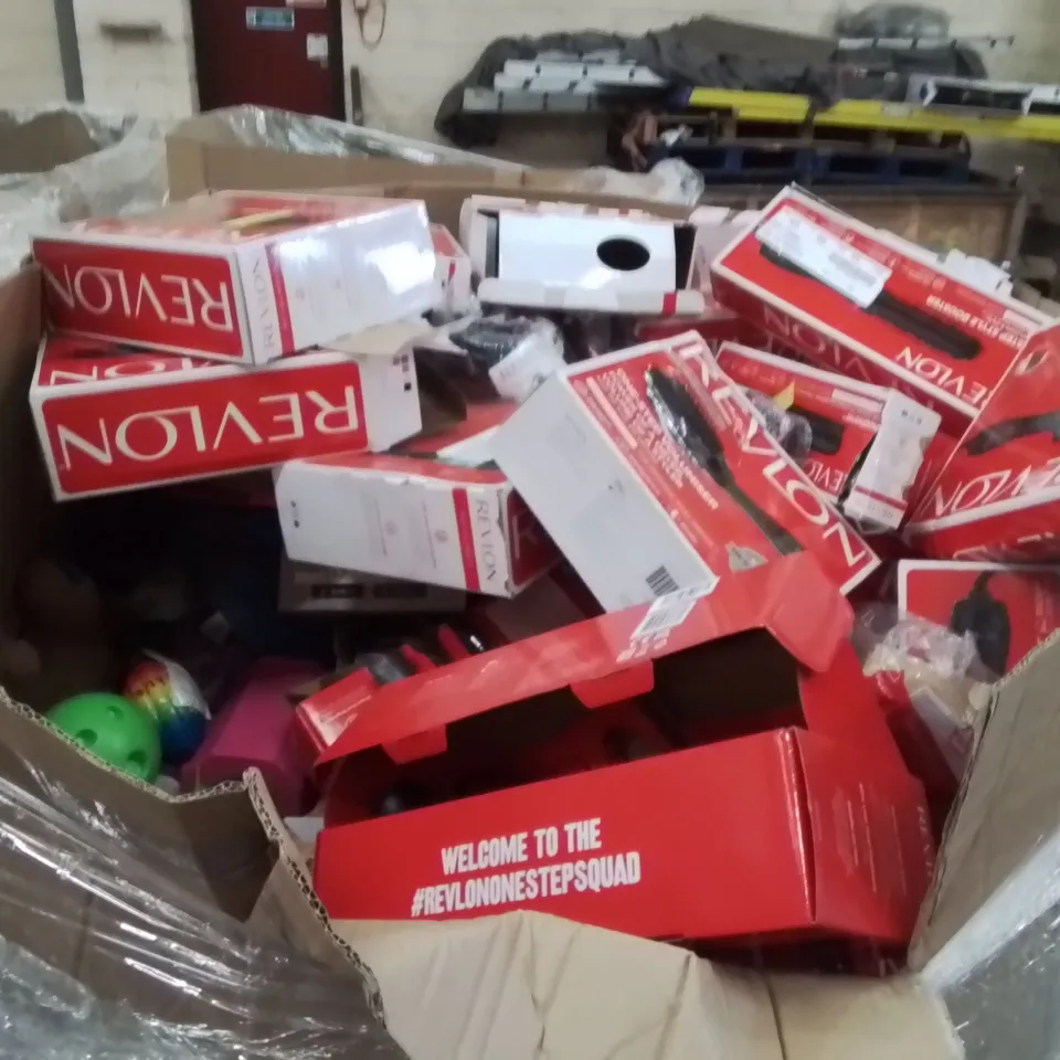 PALLET OF ASSORTED HOUSEHOLD GOODS AND PRODUCTS TO INCLUDE;ANIMAL DOLL,HAIR DRYER,INFLATABLE BABY POOL