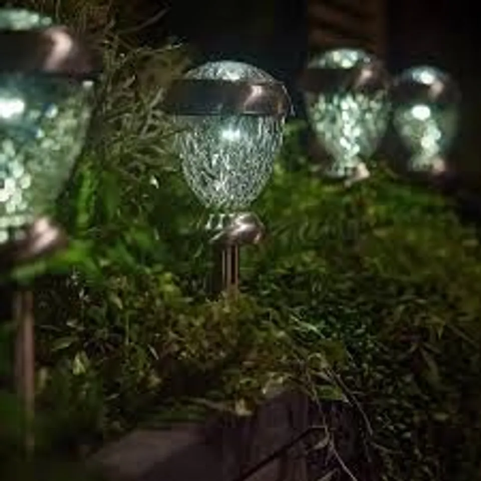 FLOURISH DUAL MODE STAINLESS STEEL SOLAR STAKE LIGHT