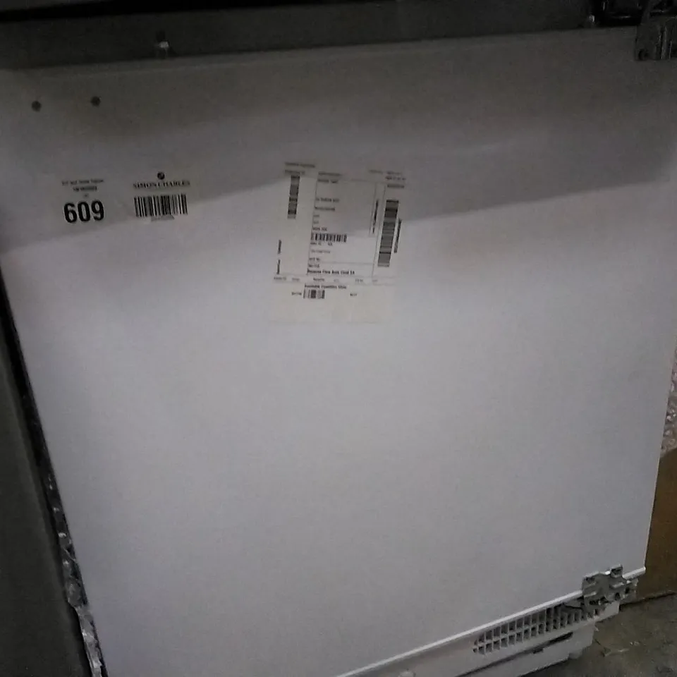 UNDERCOUNTER FREEZER WITH 3 DRAWERS