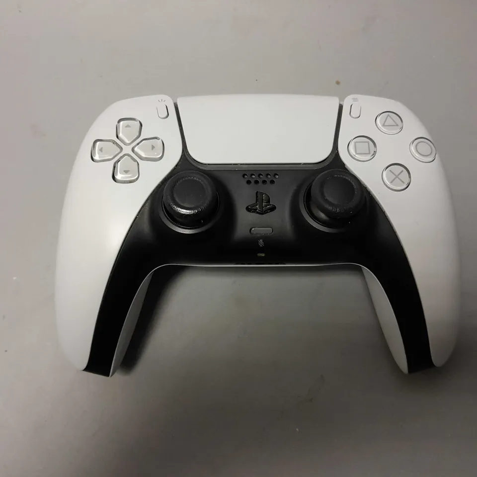 BOXED SONY PLAYSTATION DUALSENSE WIRELESS CONTROLLER