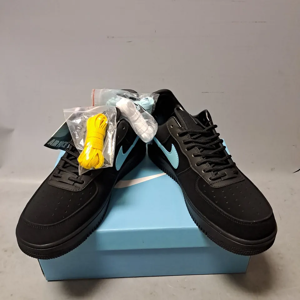 BOXED PAIR OF NIKE X TIFFANY & CO AIR FORCE 1 1837 SNEAKERS IN BLACK/BLUE SIZE 10.5