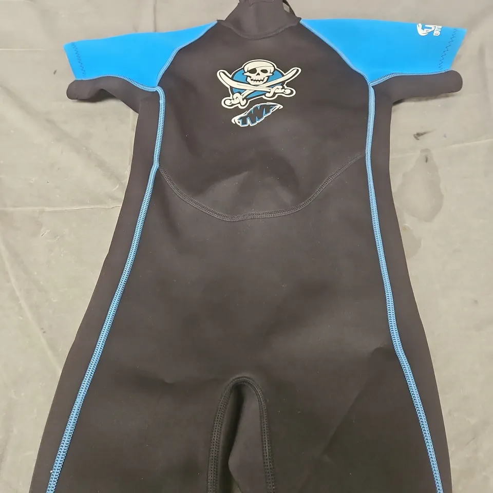 THE WETSUIT FACTORY CHILDREN'S WETSUIT – NEOPRENE, BLACK WITH BLUE TRIM AND SKULL LOGO AGE NOT SPECIFIED