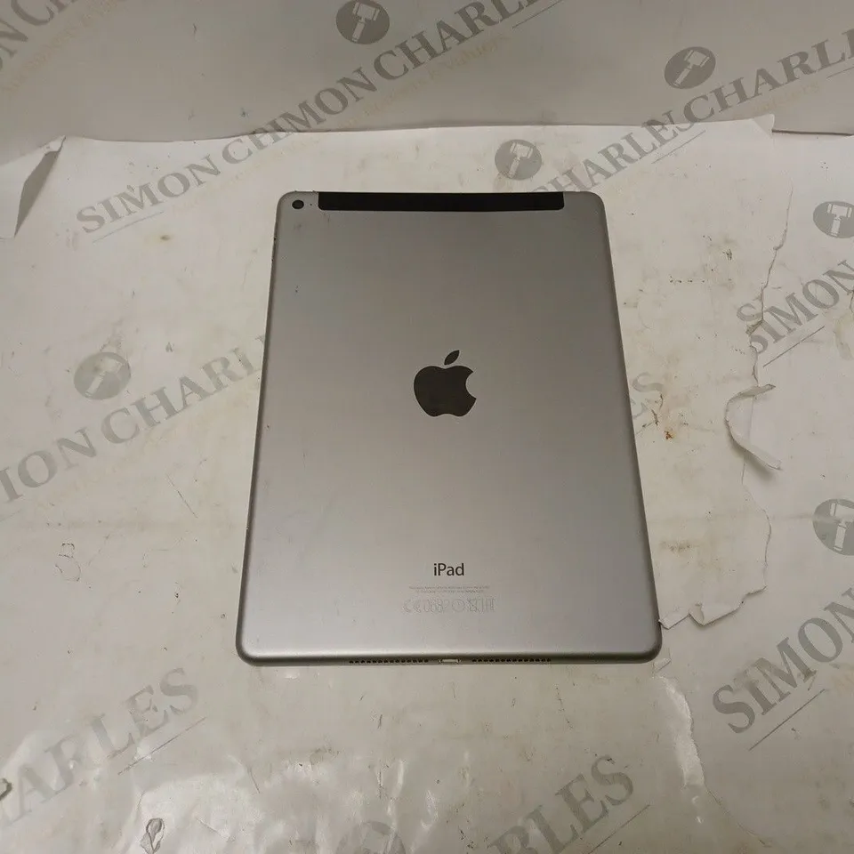 APPLE IPAD IN SILVER MODEL A1567