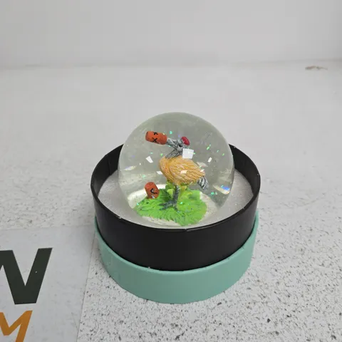 TYPO CHRISTMAS SNOWGLOBE TIS THE SEASON