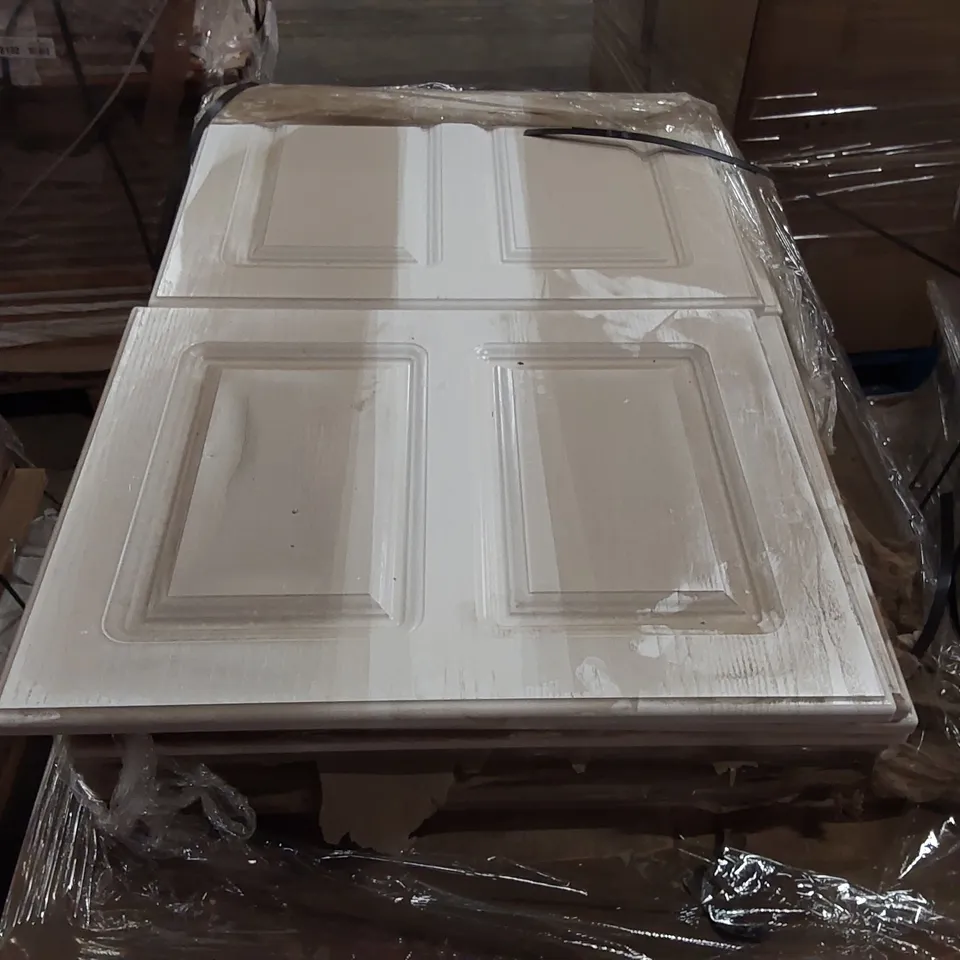 PALLET OF LARGE QUANTITY OF KITCHENS/BEDROOM REPLACEMENT CABINET DOOR/DRAWER/END PANELS IN ASSORTED SIZES 