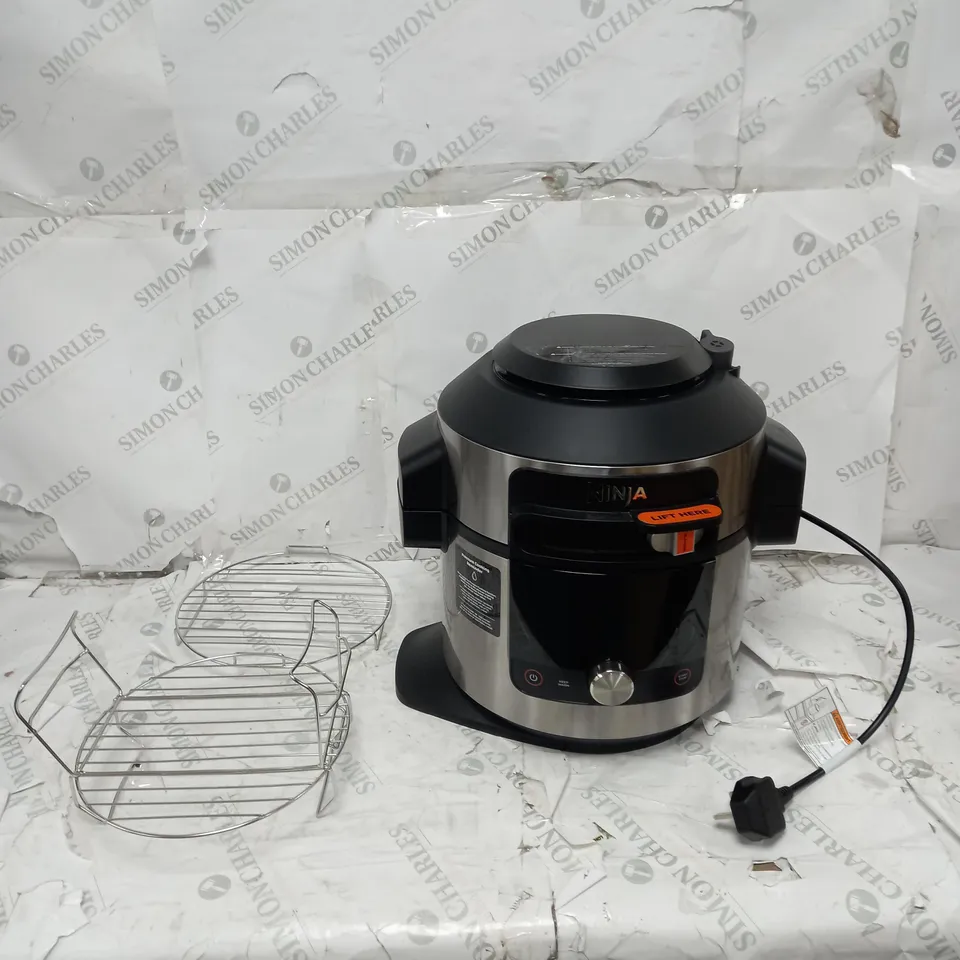 BOXED NINJA FOODI MAX SMARTLID 7.5L MULTI COOKER & AIR FRYER