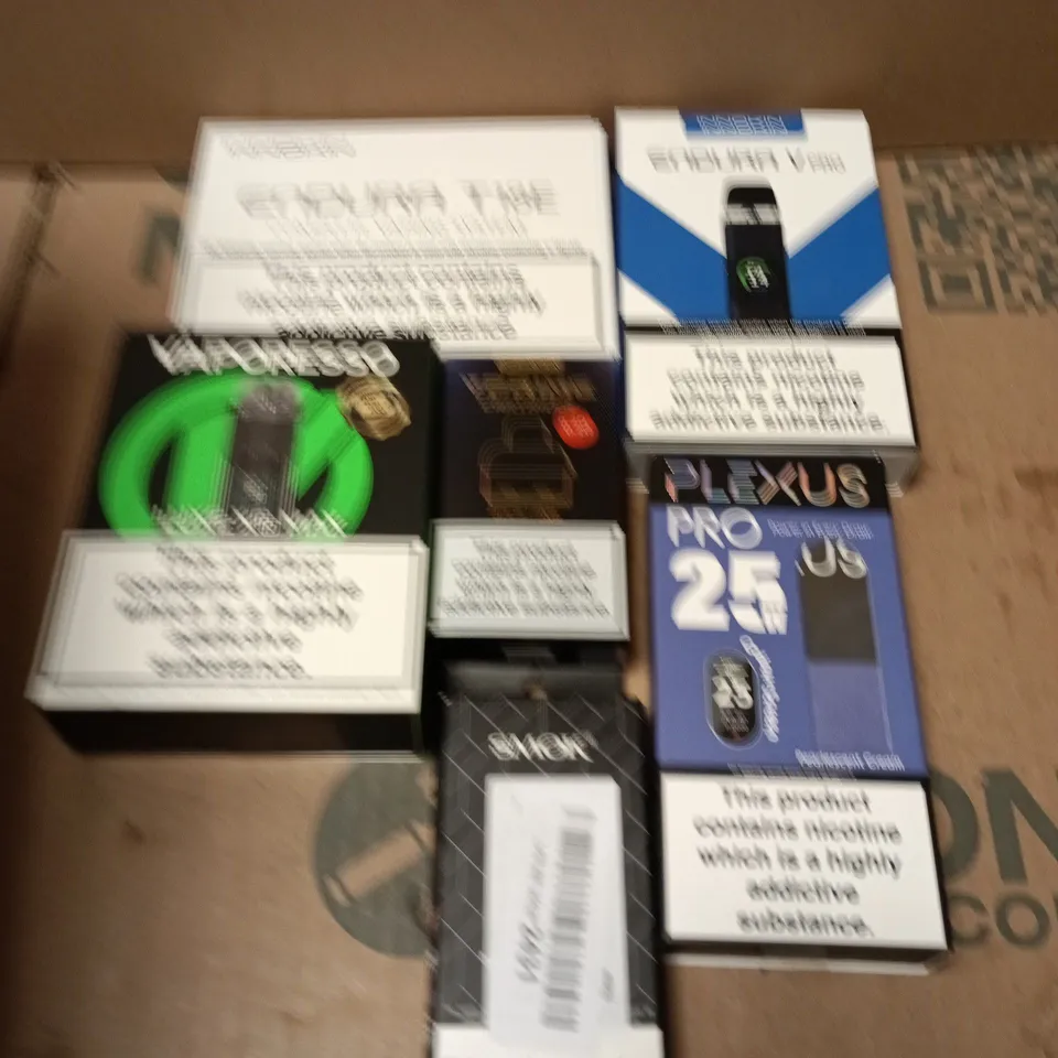 APPROXIMATELY 15 ASSORTED E-CIGARETTE PRODUCTS TO INCLUDE - PLEXUS, INNOKIN, SMOK ETC