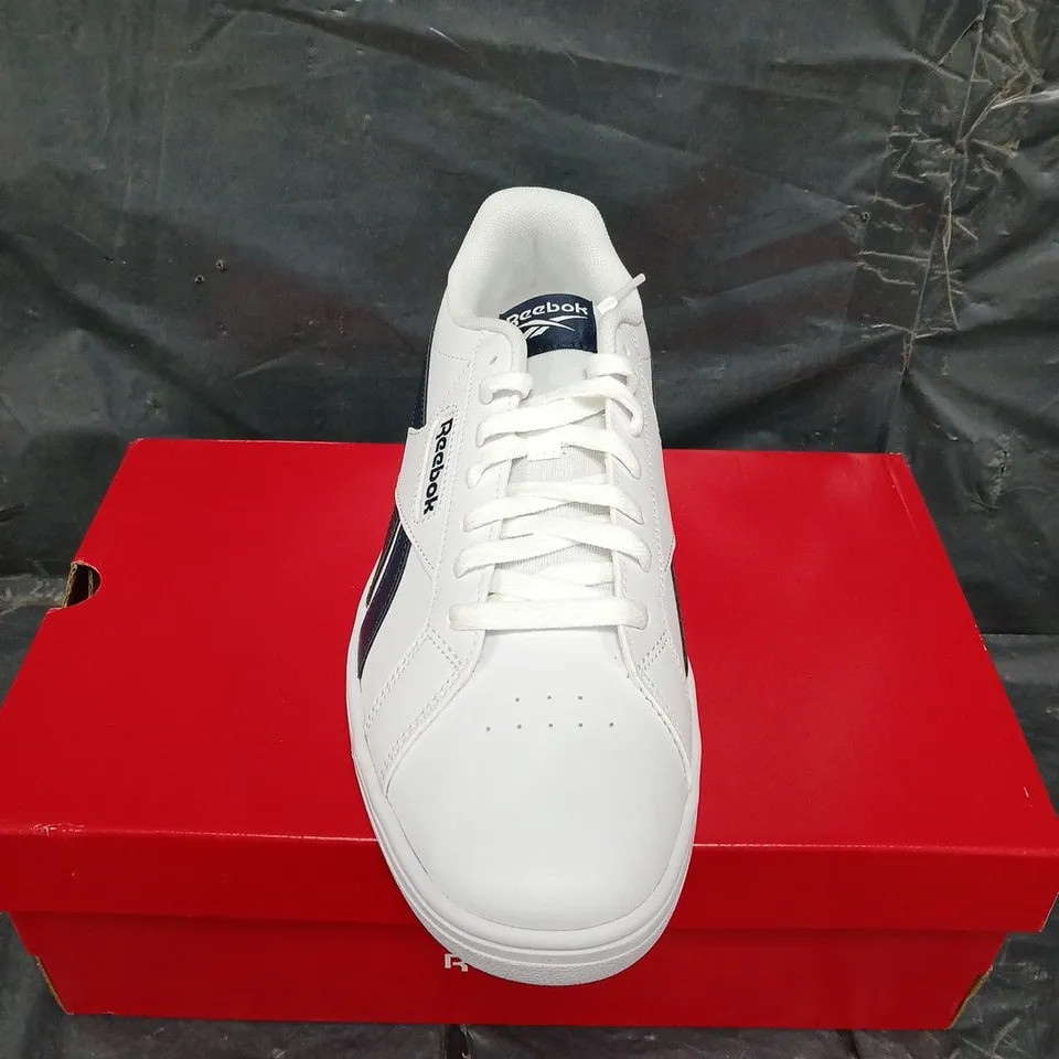 BOXED PAIR OF REEBOK COURT RETRO TRAINERS - UK SIZE 8