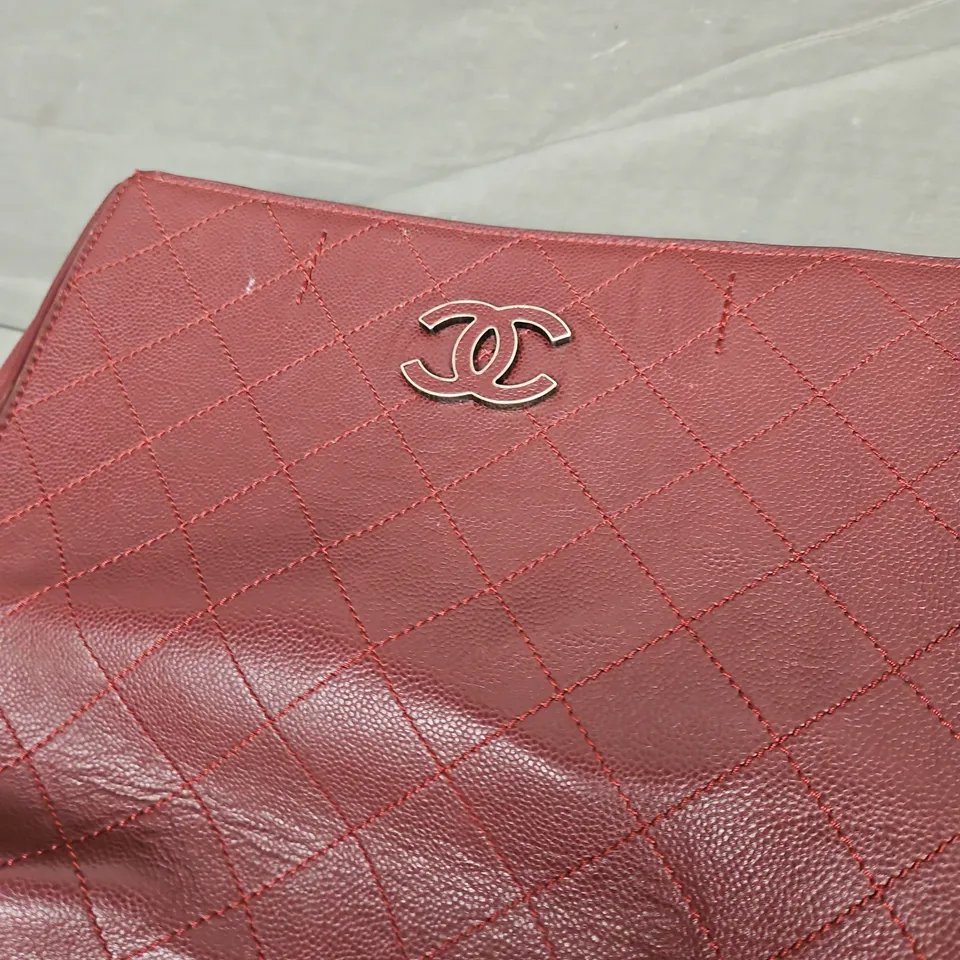 CHANEL LEATHER HANDBAG