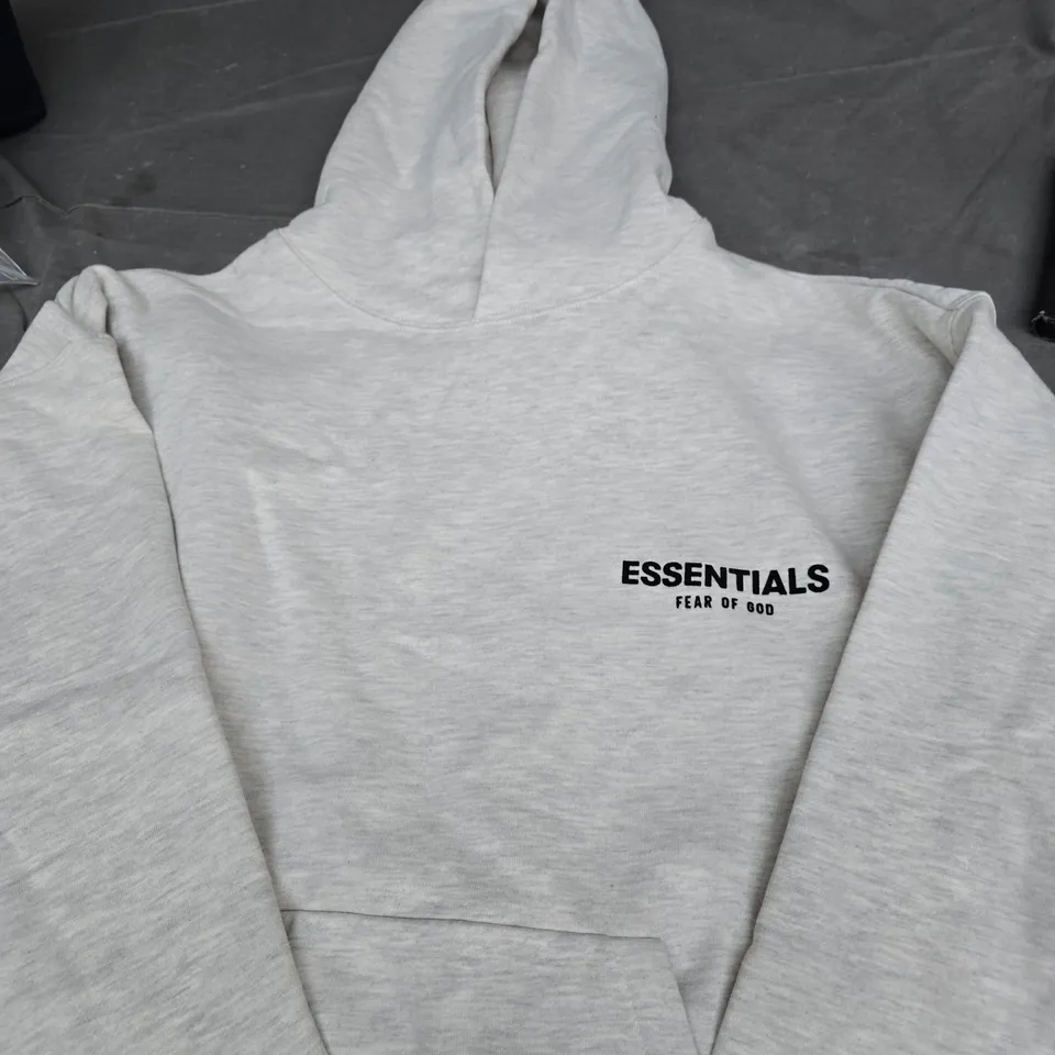 FEAR OF GOD ESSENTIALS HOODIE – GREY SIZE S
