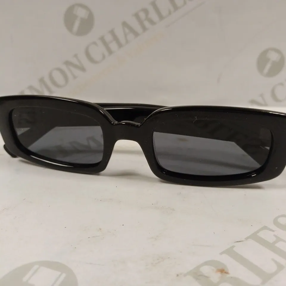BOXED MELLER KO3-TUTCAR SUN GLASSES BLACK 