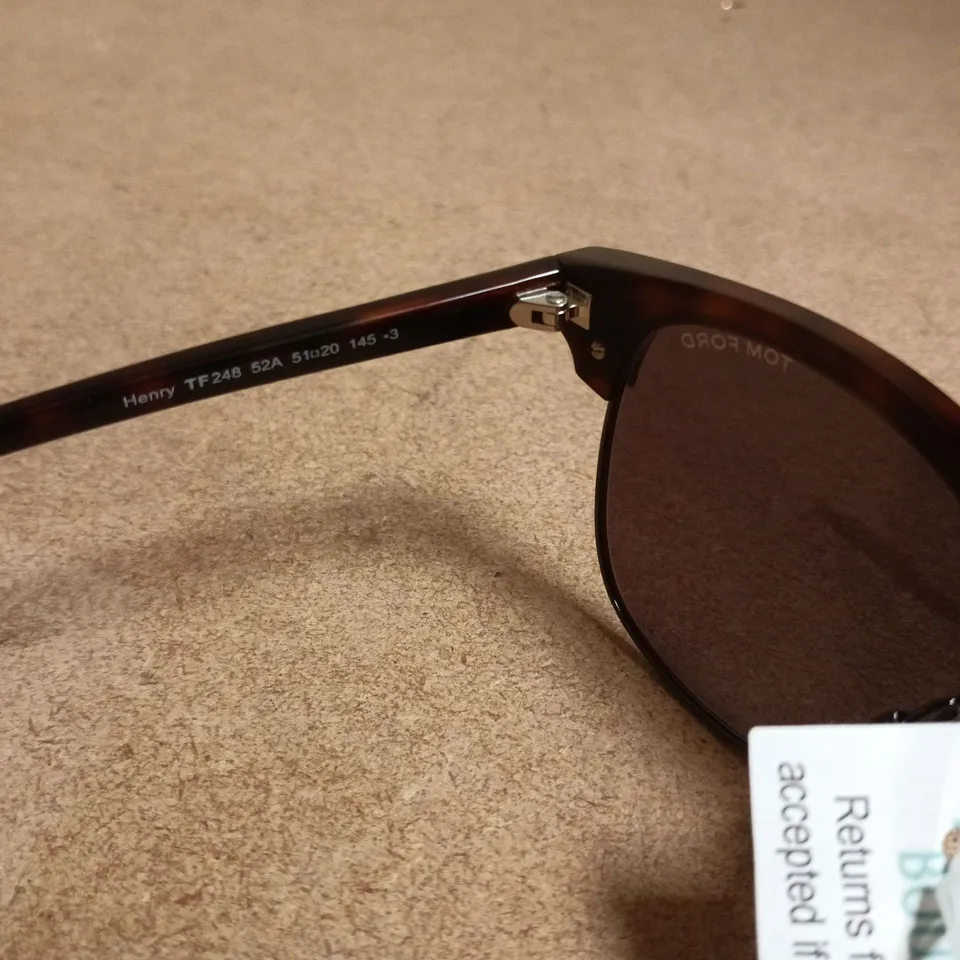 BOXED TOM FORD GLASSES W. CASE IN BROWN