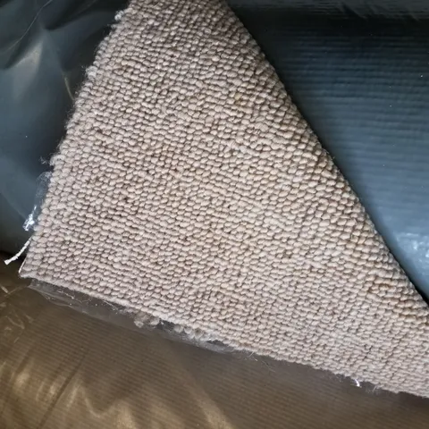 ROLL OF QUALITY CLA BURNHAM AB PLAIN FLAXEN CARPET APPROXIMATELY 3.88×4M