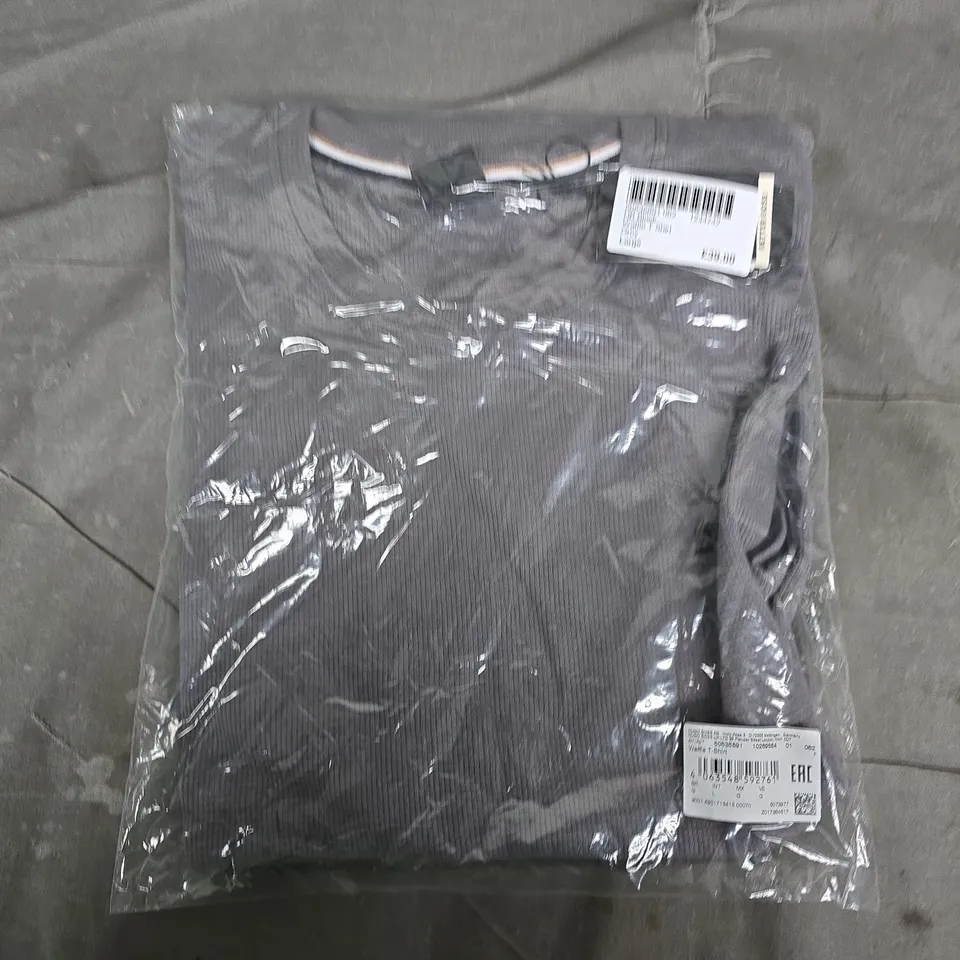 BAGGED HUGO BOSS WAFFLE TSHIRT IN GREY - LARGE
