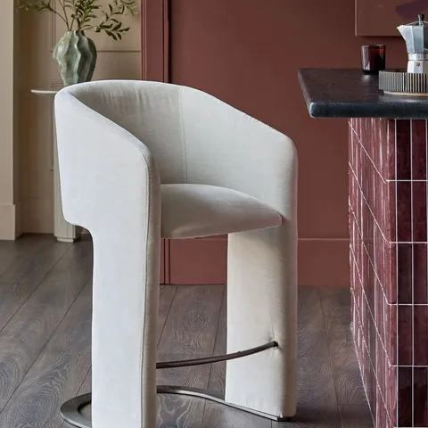 BOXED DANETTI LEIGHTON NATURAL GREY CHENILLE BLACK STEEL CANTILEVER BAR STOOL