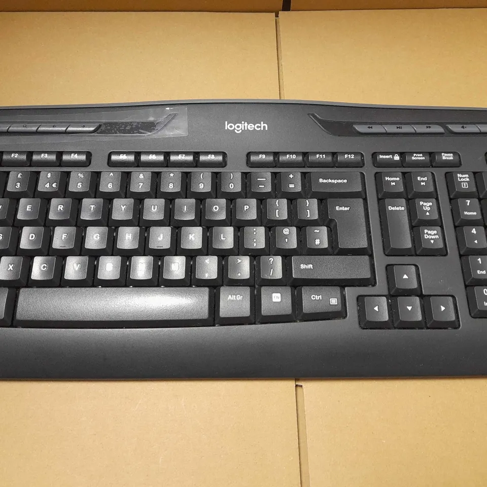 LOGITECH MK330 WIRELESS KEYBOARD