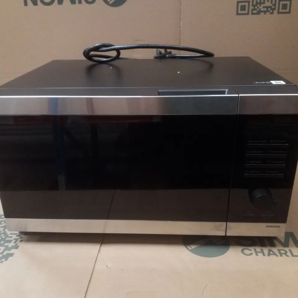 SAMSUNG MS32DG4504ATE3 SOLO MICROWAVE - BLACK