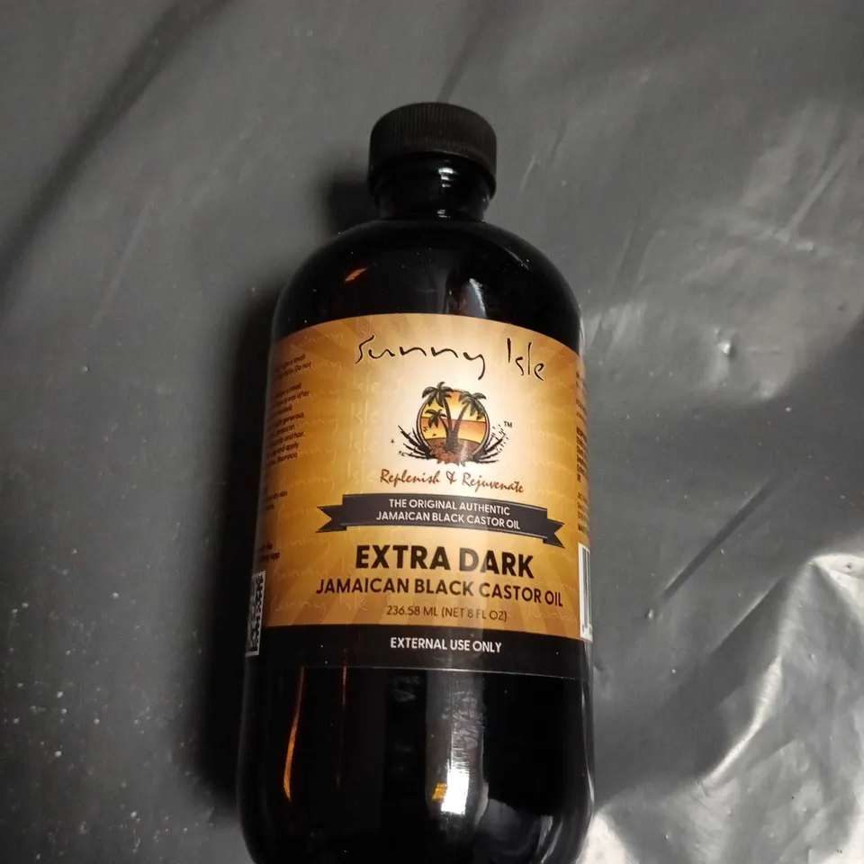 APPROXIMATELY 10 ASSORTED VITAMINS AND SUPPLEMENTS INCLUDING EXTRA DARK CASTOR OIL , HEIGHTS VITAMINS AND NUTRITION GEEKS VITAMIN D3 