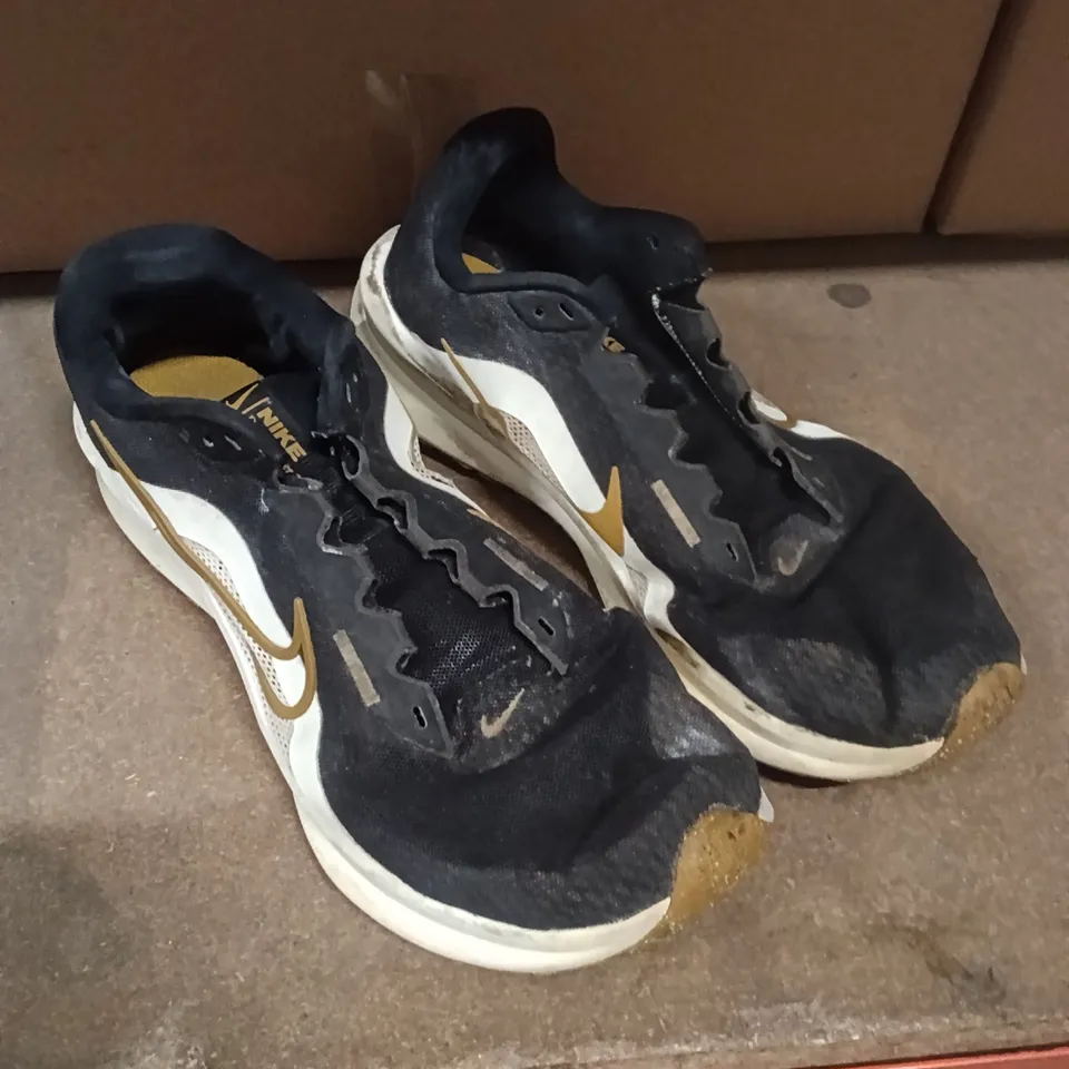 Nike Trainers – Black/White, UK 11 (US 12)