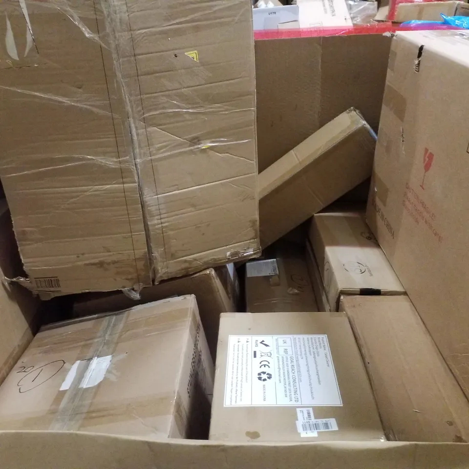 PALLET CONTAINING ASSORTED PRODUCTS INCLUDING CEILING LIGHT, PICTURE FRAME SET, SUPER PUSH DOWN BAR, VIBRATION PLATE & CHRISTMAS TREE