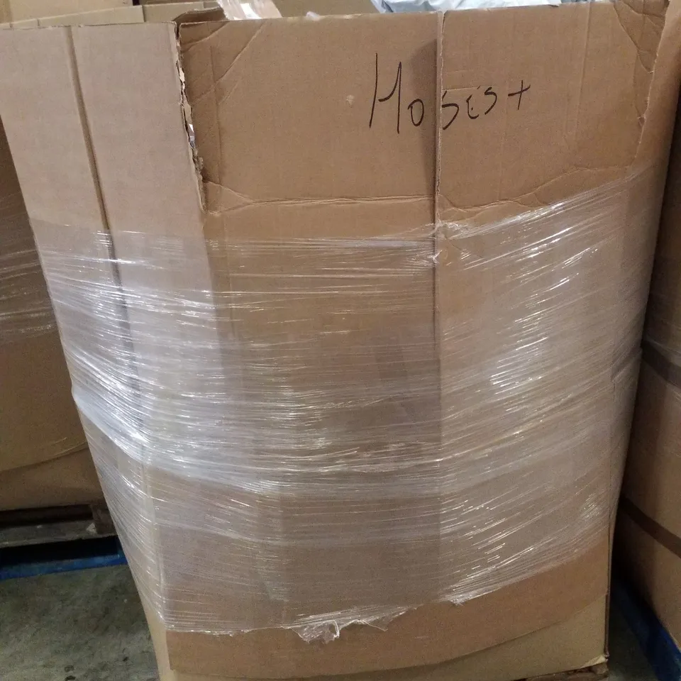 PALLET CONTAINING ASSORTED GARDEN HOSES & INFLATABLES