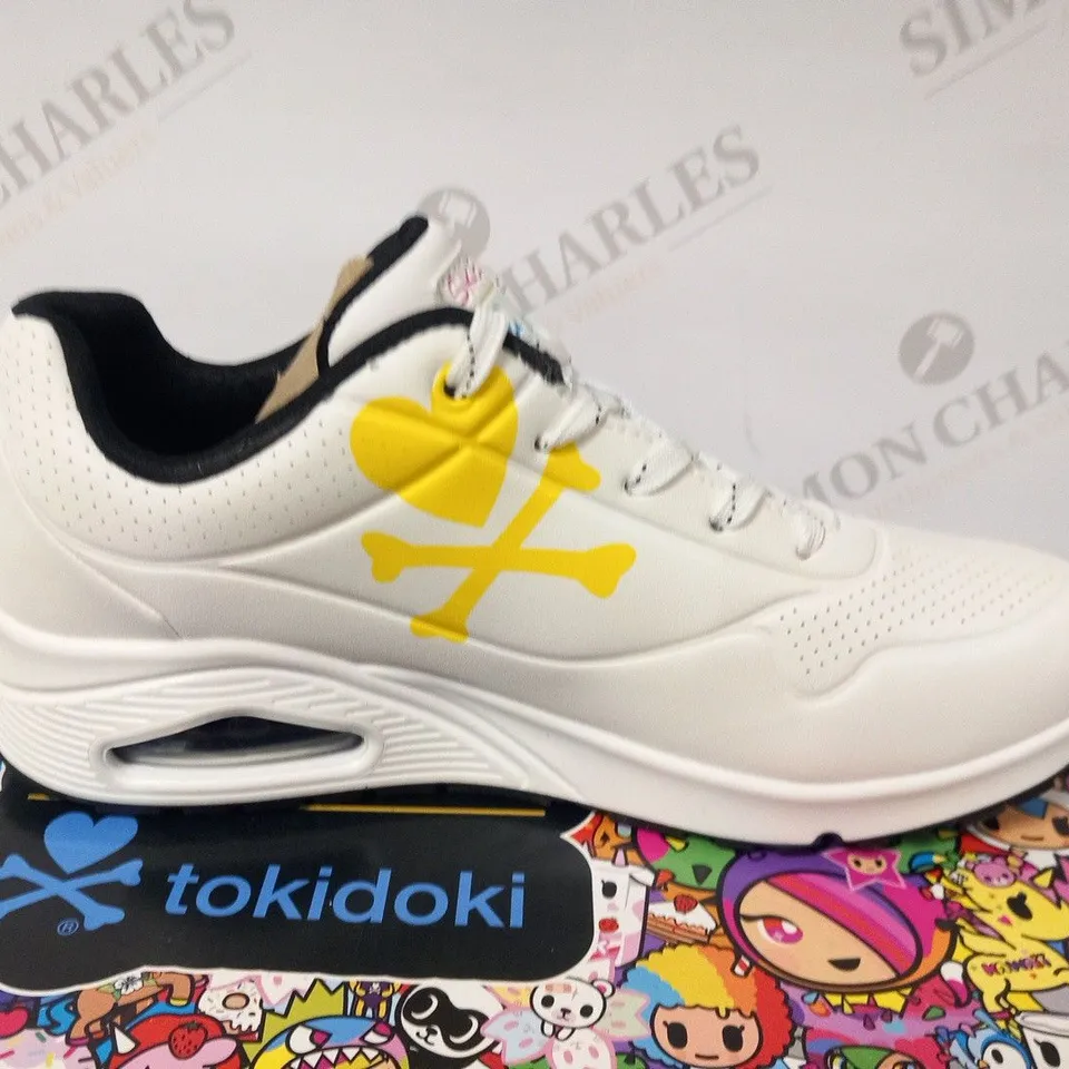 BOXED SKETCHERS TOKIDOKI SIZE 6.5