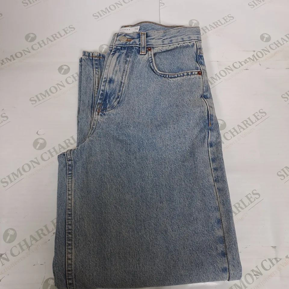 TOPSHOP STRAIGHT LEG PALE BLUE DENIM JEANS SIZE W25
