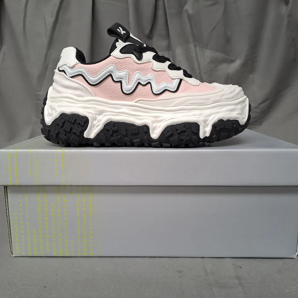 BOXED PAIR OF KOI VEGAN LAYER CAKE CHUNKY TRAINERS IN WHITE UK SIZE 1