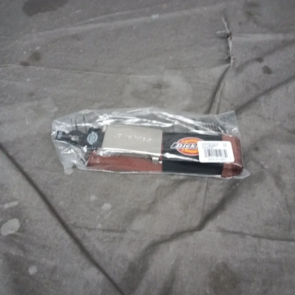 DICKIES BROOKSTON BELT IN BROWN SIZE 00S