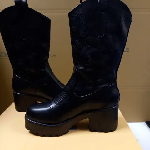 KOI BLACK LONG CHUNKY WESTERN VEGAN BOOTS - SIZE 6