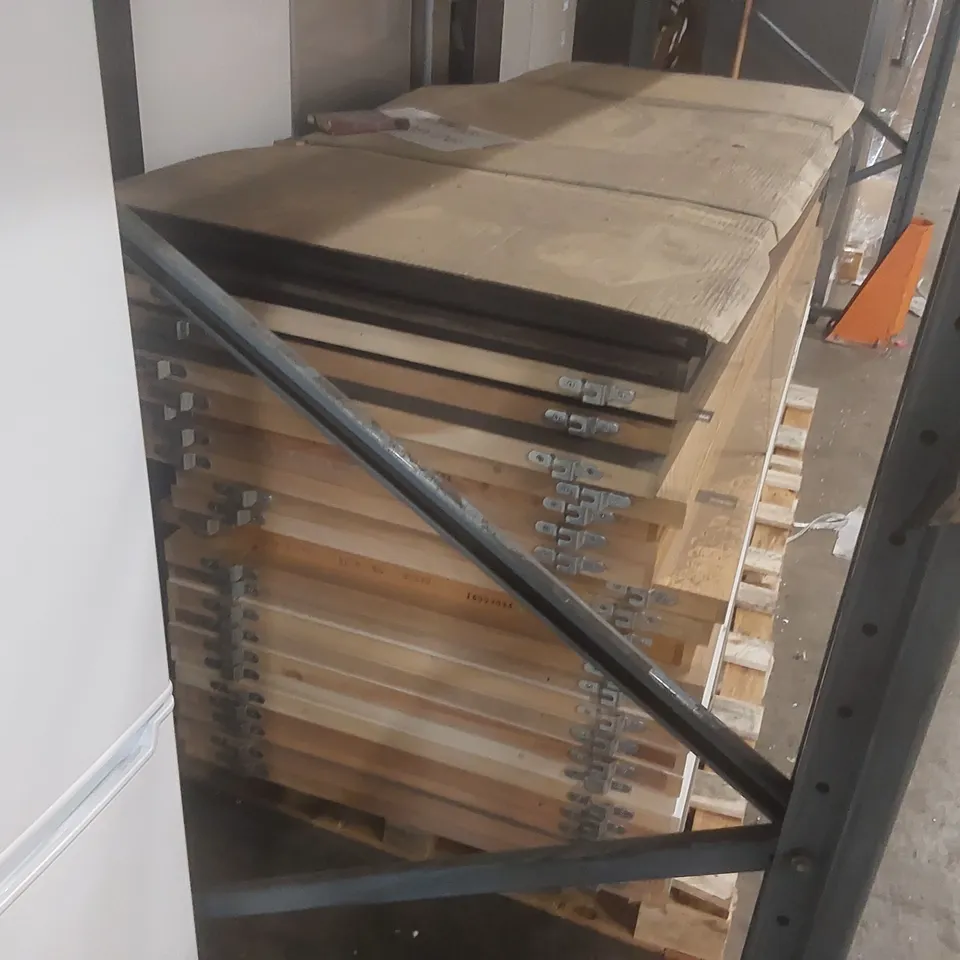 PALLET CONTAINING A VERY LARGE QUANTITY OF ASSORTED SHORT RAIL DOORS