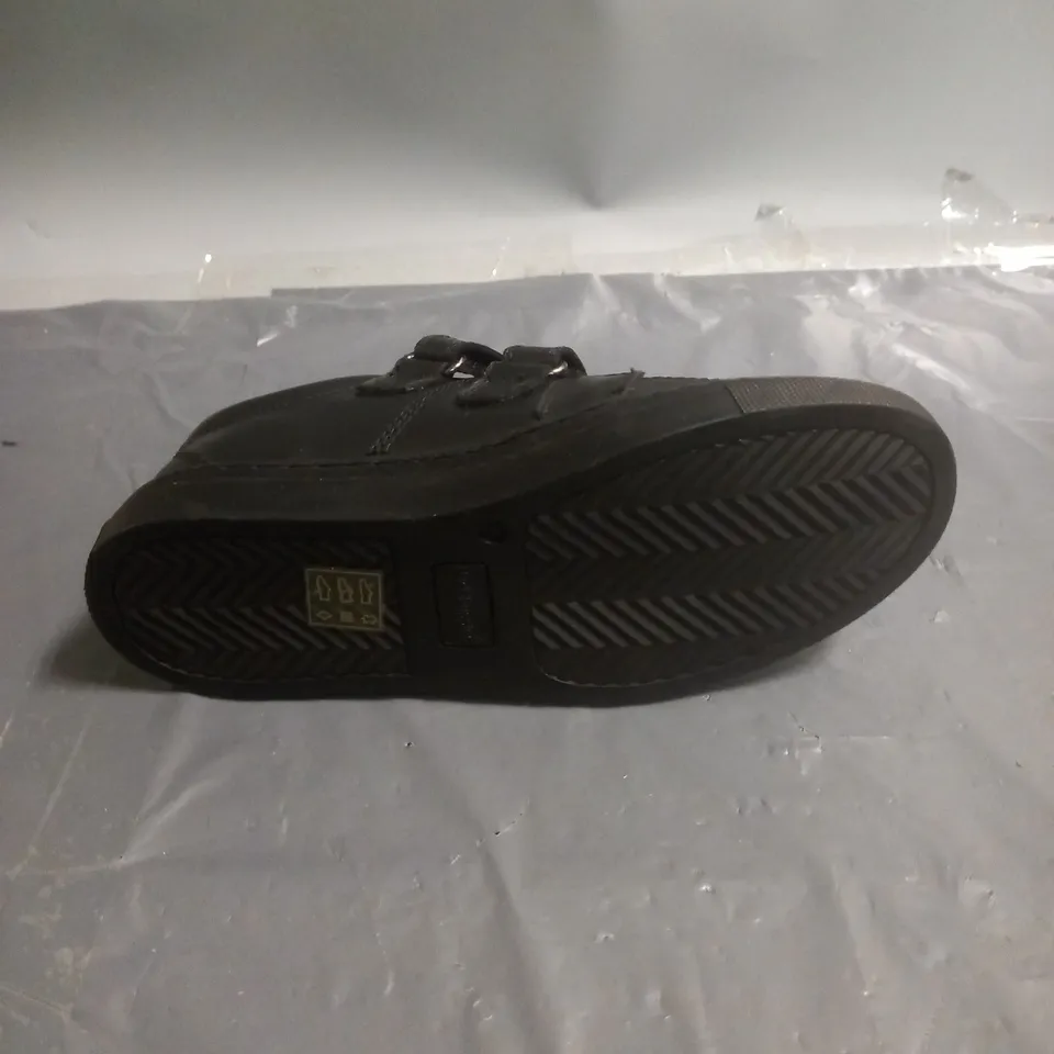 HUSH PUPPIES BOYS VELCRO FASTENING SCHOOL SHOES BLACK SIZE 1