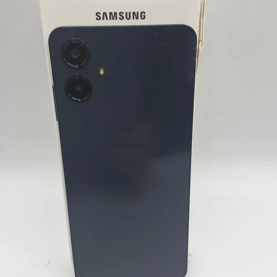 BOXED SAMSUNG GALAXY A06 4/64GB IN BLACK - SM-A065F