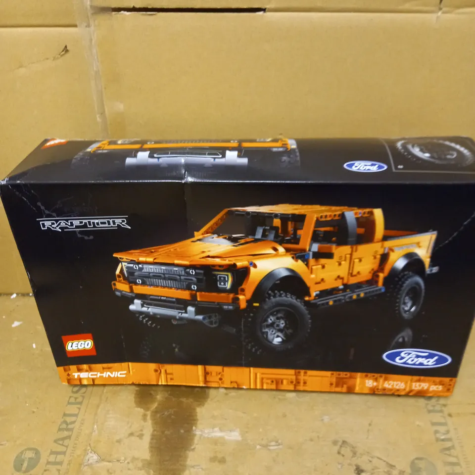 LEGO TECHNIC FORD F-150 RAPTOR BUILDING SET 42126 RRP £129.99