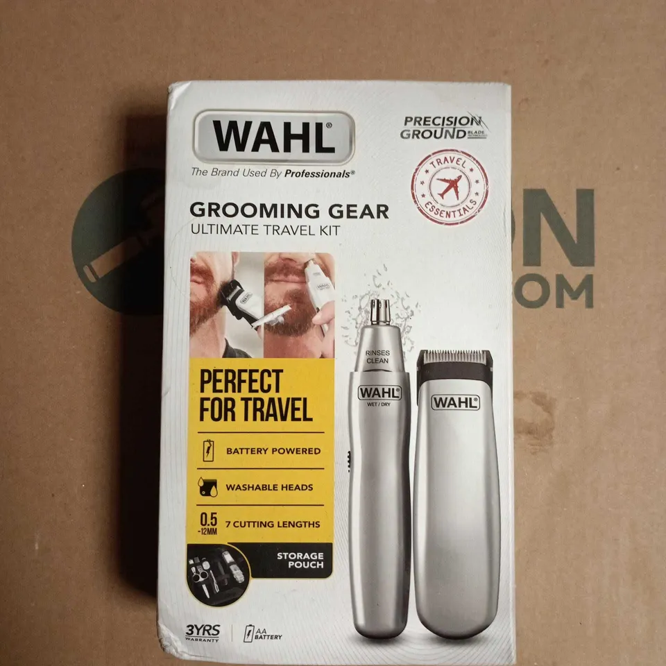 WAHL GROOMING GEAR ULTIMATE TRAVEL KIT – BATTERY-POWERED TRAVEL TRIMMER SET