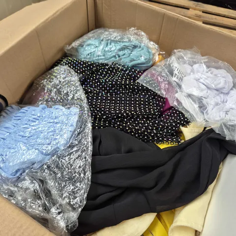 APPROXIMATELY 50 ASSORTED WOMENS TOPS CLOTHING ITEMS IN VARIOUS SIZES, STYLES & COLOURS TO INCLUDE BRANDS SUCH AS PINK VANILLA, URBAN OUTFITTERS, LOUNGE, ETC - COLLECTION ONLY