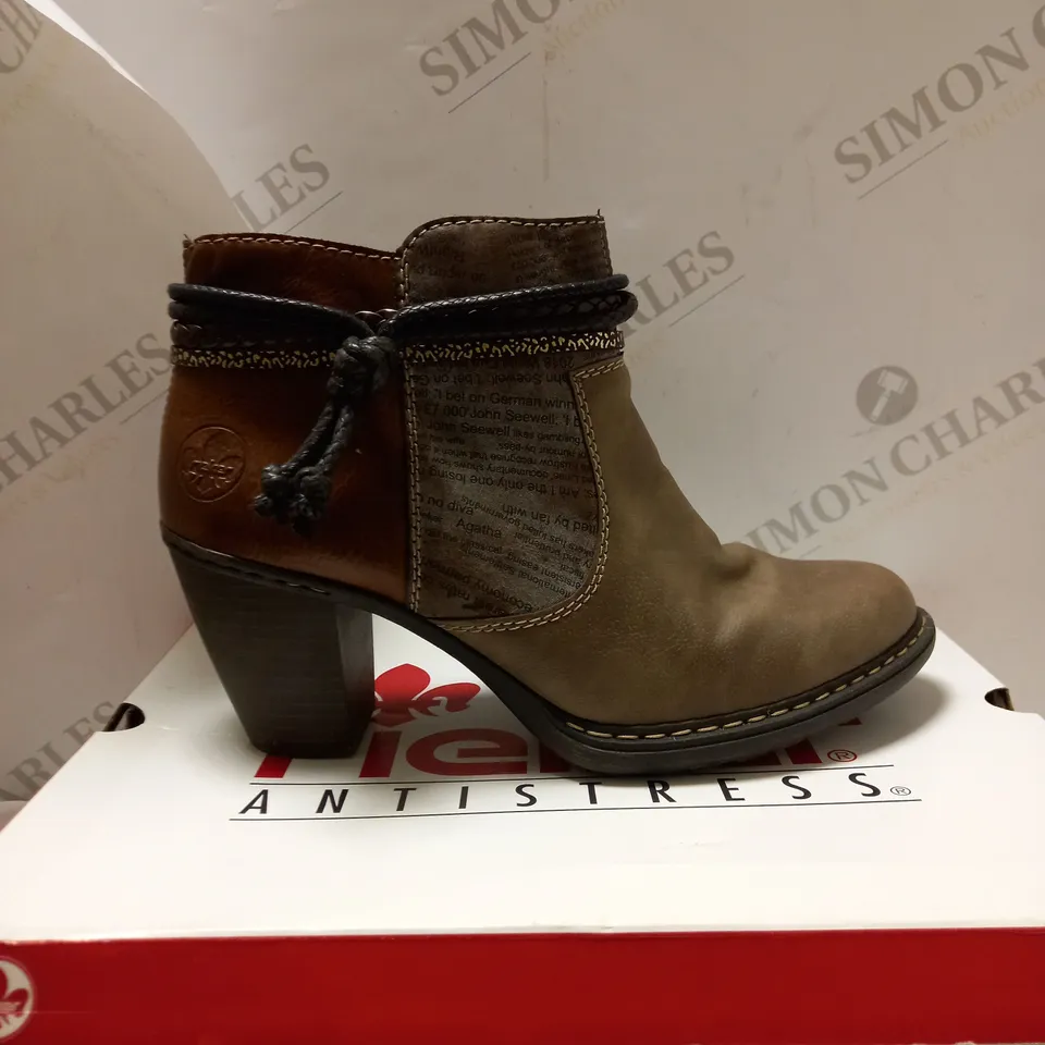 RIEKER TASSLE ANKLE BOOTS RED/BROWN - SIZE 8